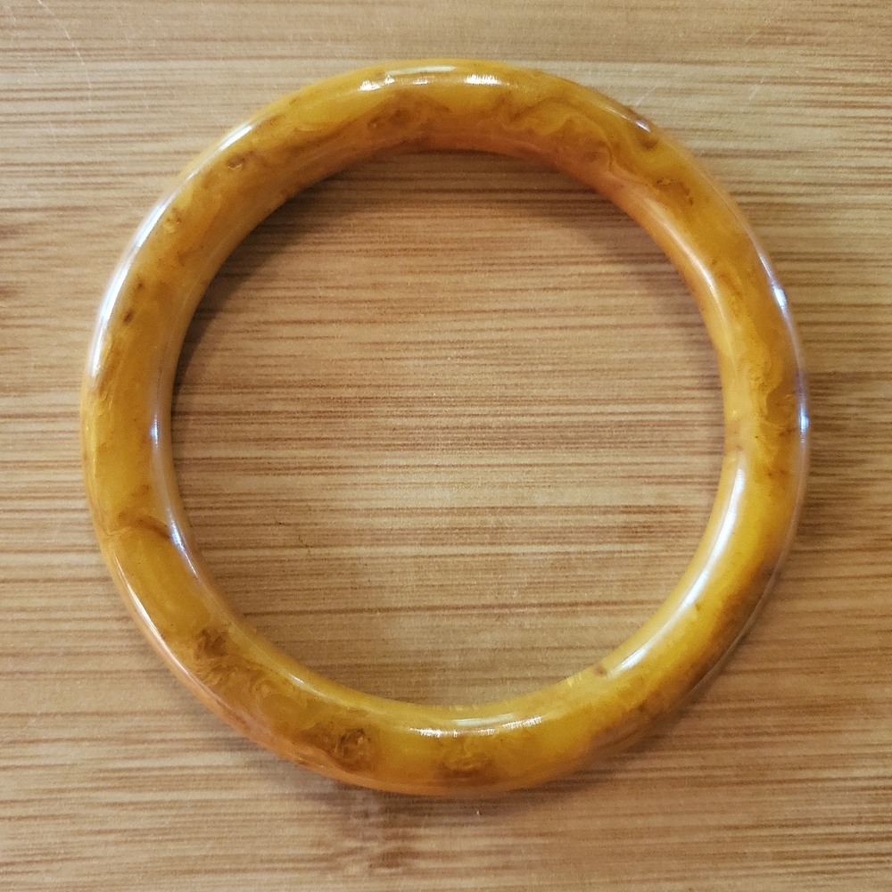 Vintage Peanut Butter Bakelite Bangle